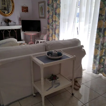 Emily House Apartment